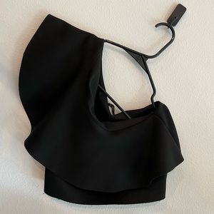 BLACK ONE SHOULDER TOP